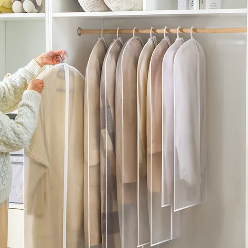 Housse de protection pour vêtements avec fermeture zippée