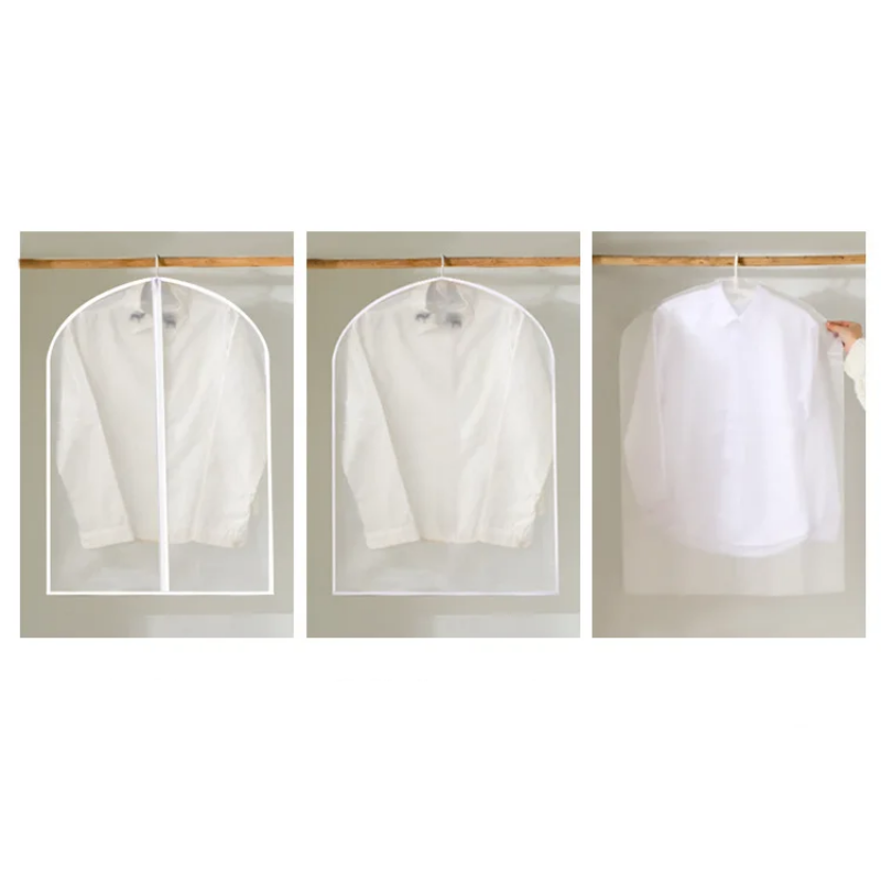 Housse de protection pour vêtements avec fermeture zippée