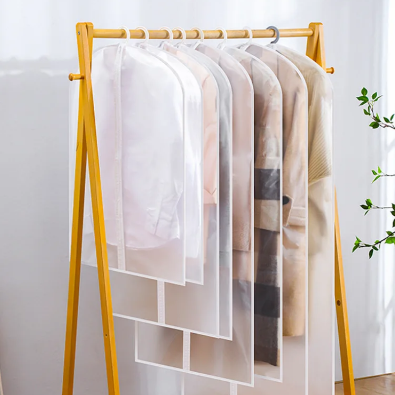 Housse de protection pour vêtements avec fermeture zippée